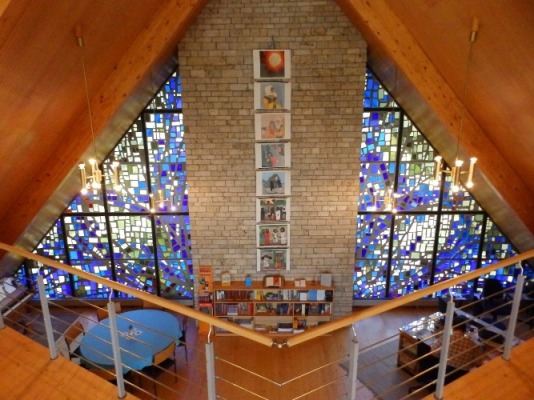 Empore - Blick in Kirchenraum